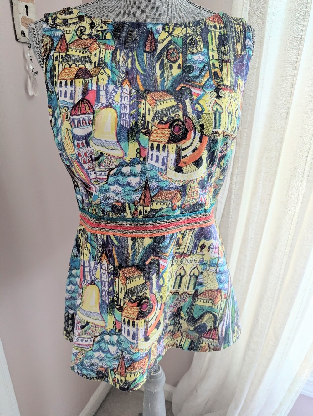 Anthropologie Weston Peblum Abstract Top Colorful City-Print V-Neck Back Top